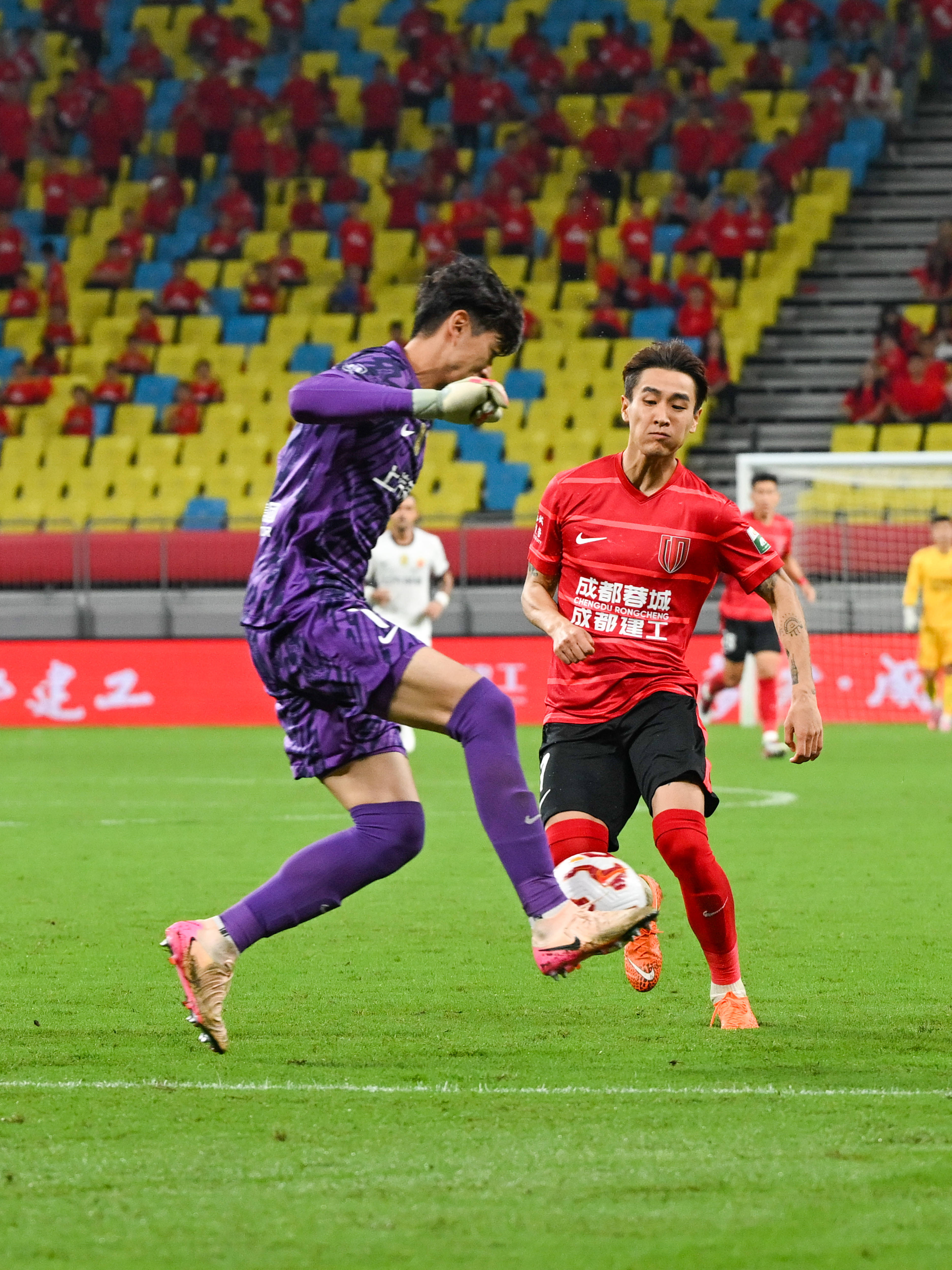 包含赛后成都蓉城调整名单以备中超，刷新队史纪录环节打磨，媒体盛赞，高层口径保持一致的词条-爱游戏网页版